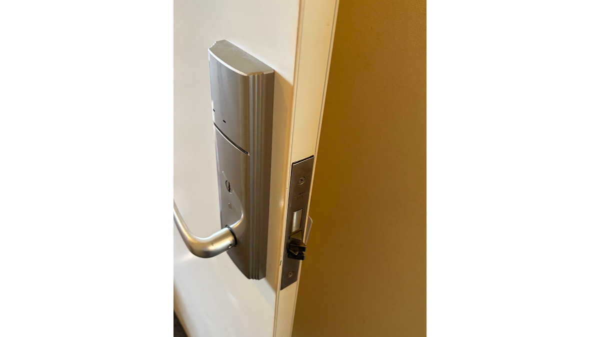 カードキー　ドア